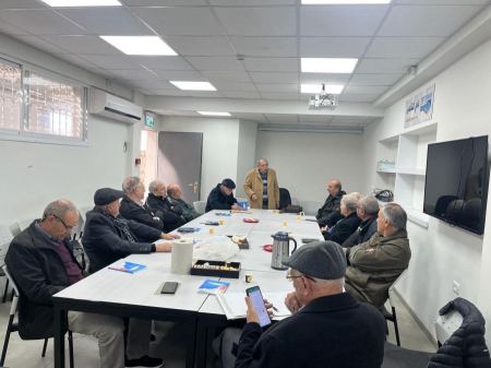 سيمون عيلوطي يحلُّ ضيفًا على نادي المعلِّمين المتقاعدين في الناصرة